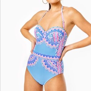 Beautiful New With tags swimsuit. Size 8